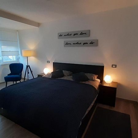 Vela Grota Appartement Rijeka Buitenkant foto