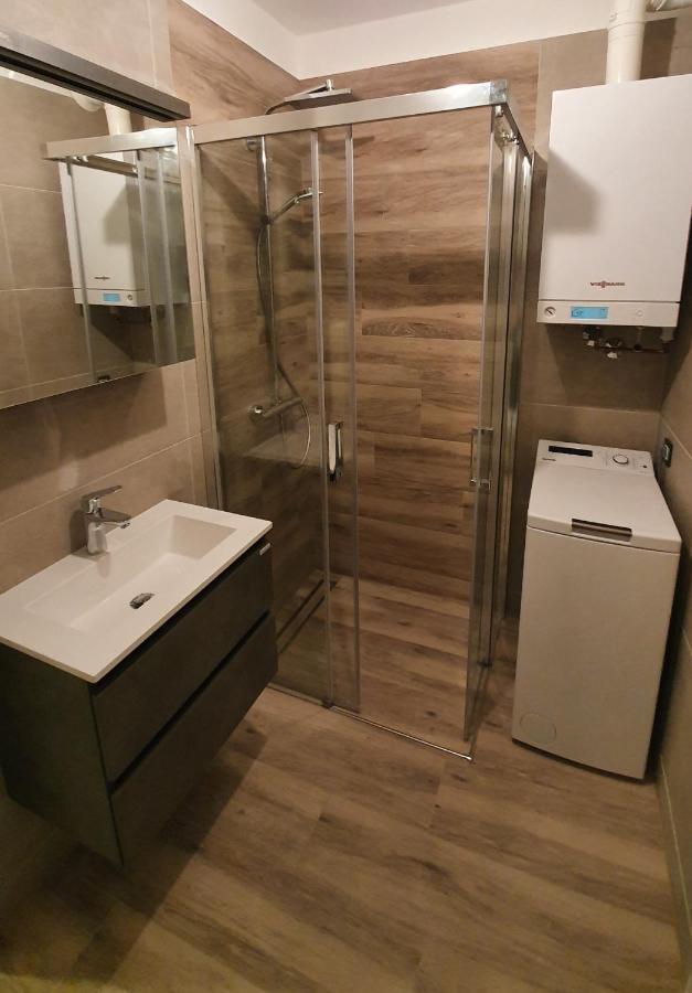 Vela Grota Appartement Rijeka Buitenkant foto