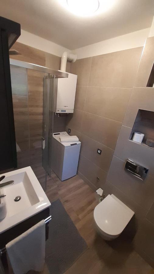 Vela Grota Appartement Rijeka Buitenkant foto