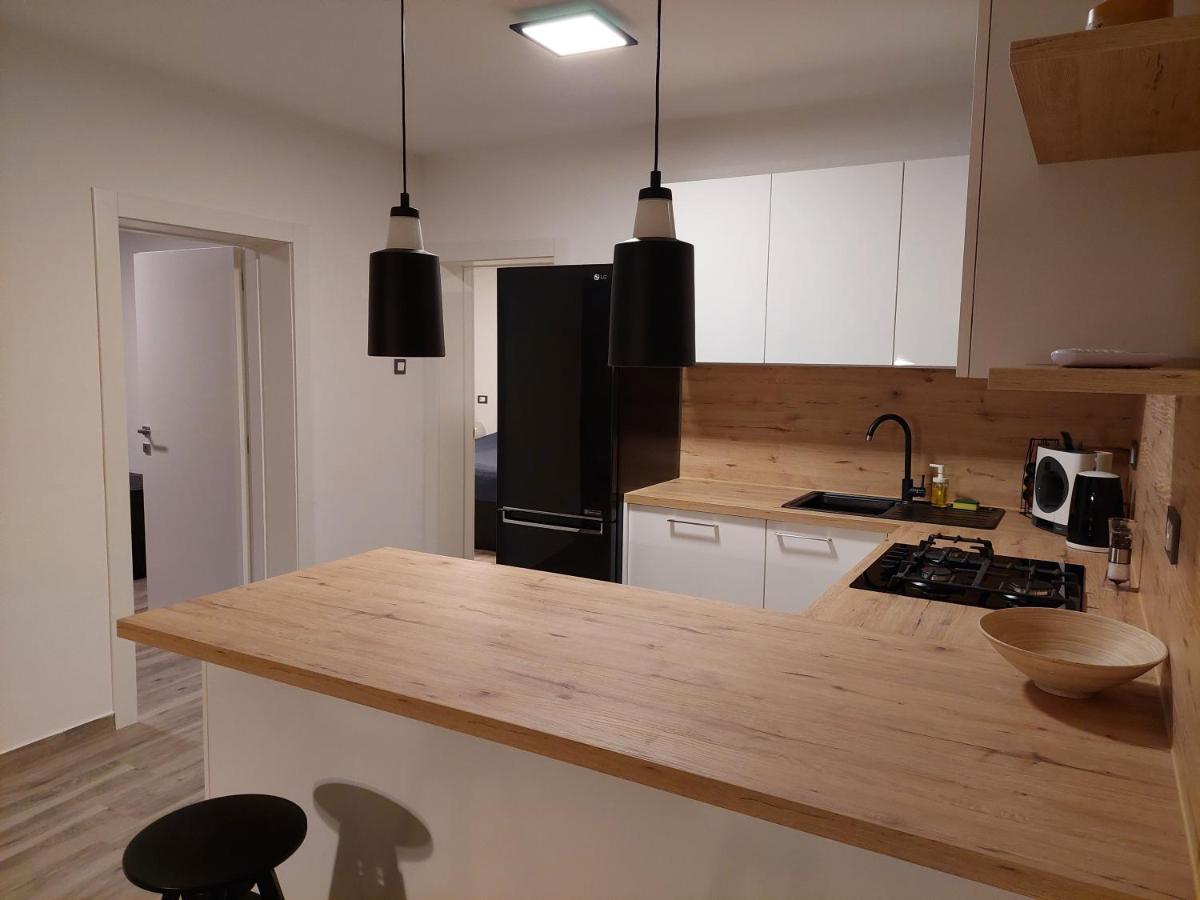 Vela Grota Appartement Rijeka Buitenkant foto