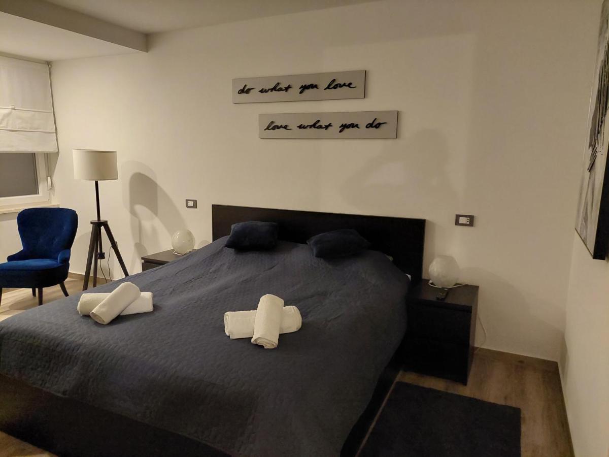 Vela Grota Appartement Rijeka Buitenkant foto